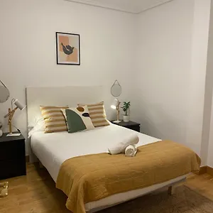 https://apartamento-amplio-y-central-a-pie-de-playa-la-concha.sansebastianhotels.net